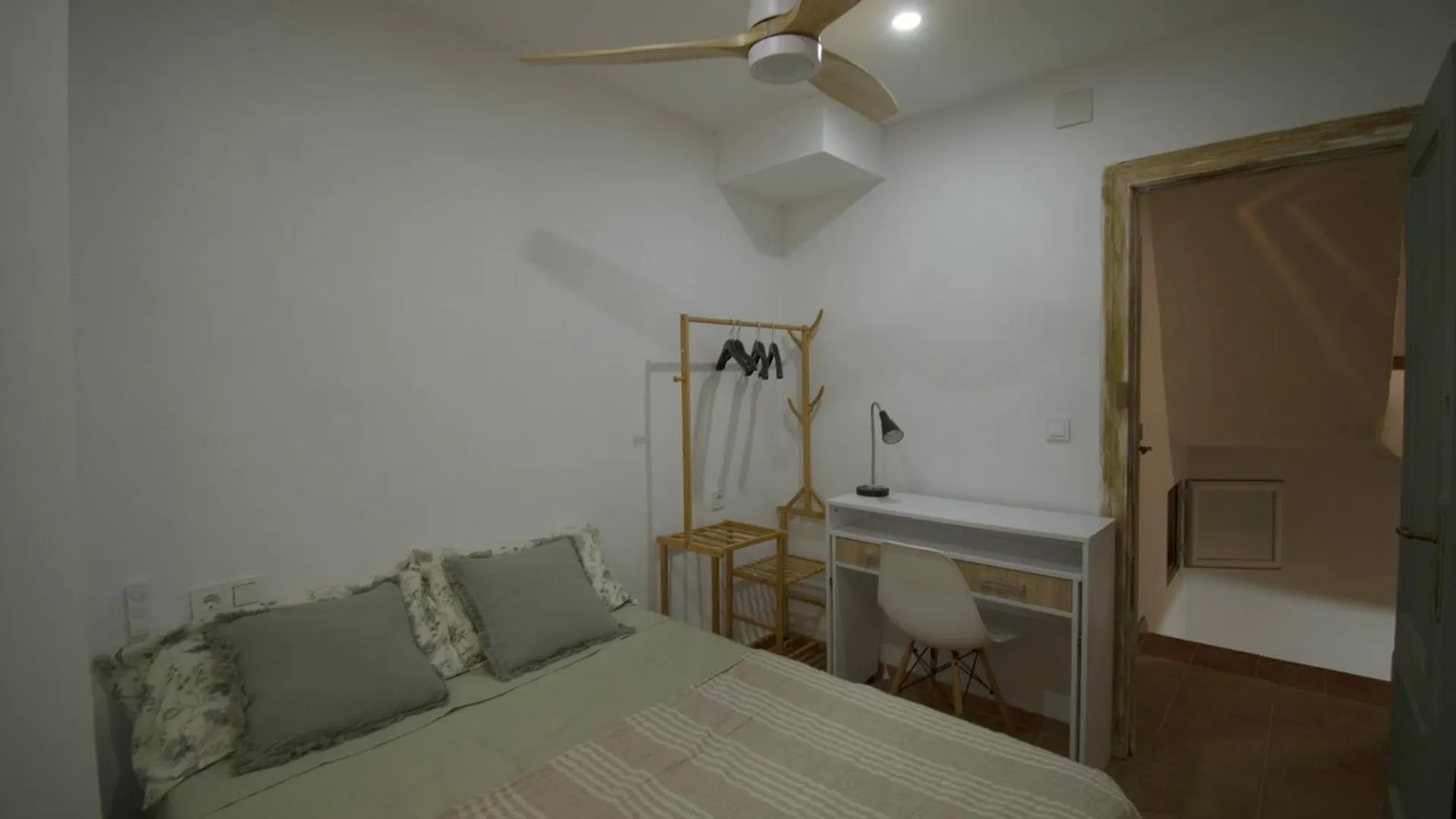 Casa De 3 Habitaciones Y 2 Banos Centrico Granada